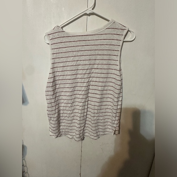 Old Navy Tank Top Size Medium - Picture 2 of 3